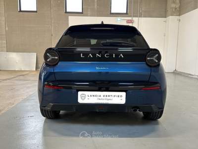 Lancia Ypsilon Ibrida Edizione Cassina e-DCT Blu/Azzurro usata Milano