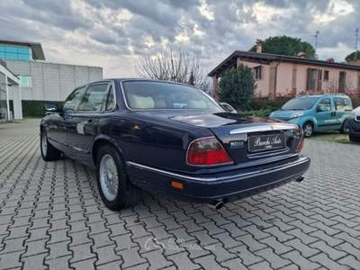 Jaguar XJ 4.0 cat automatic Blu/Azzurro usata Faenza