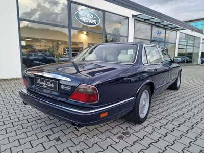 Jaguar XJ 4.0 cat automatic Blu/Azzurro usata Faenza