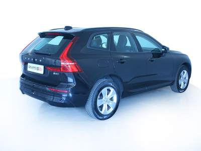 Volvo XC60 B4 D AWD automatico Momentum Park Assist Camera/Fari LED/Cerchi lega 18" Nero usata Feltre