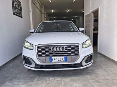 Audi Q2 S tronic Business Design Bianco usata Alberobello