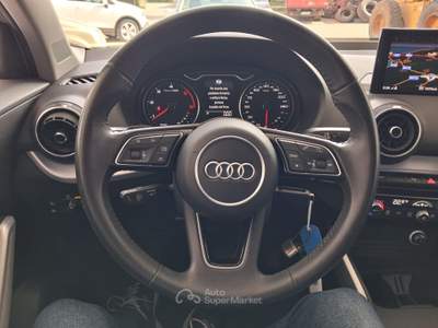 Audi Q2 S tronic Business Design Bianco usata Alberobello