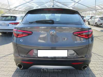 Alfa Romeo Stelvio Stelvio 2020 2.2 t Business Q4 190cv auto Grigio usata Medolla