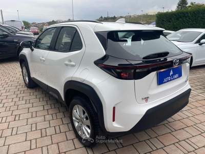 Toyota Yaris Cross 1.5h Active fwd 116cv e-cvt Bianco usata Sarego