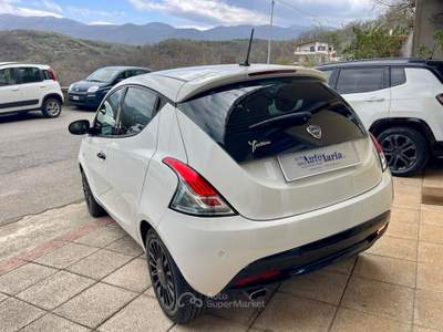 Lancia Ypsilon 1.2 Gold Plus Black and Noir 70 CV Aziendale Bianco usata COSOLETO