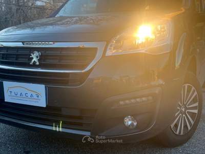 Peugeot Partner Peugeot Partner 1.6 Blue HDI 120 Active #10098 Grigio usata Settimo Torinese