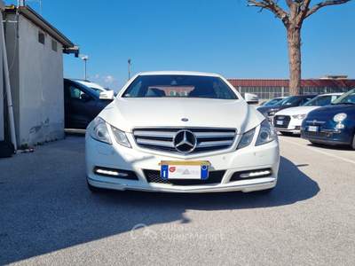Mercedes-Benz Classe E E 220 CDI Coupé BlueEFFICIENCY Bianco usata San Giuseppe Vesuviano
