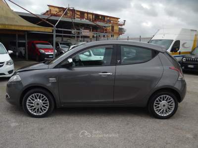 Lancia Ypsilon 16V 95 CV 5 porte S&S Gold Grigio usata Qualiano