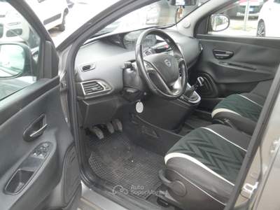 Lancia Ypsilon 16V 95 CV 5 porte S&S Gold Grigio usata Qualiano