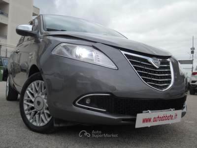 Lancia Ypsilon 16V 95 CV 5 porte S&S Gold Grigio usata Qualiano