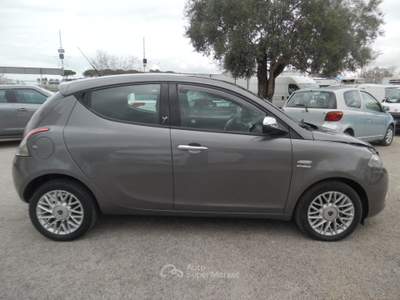 Lancia Ypsilon 16V 95 CV 5 porte S&S Gold Grigio usata Qualiano