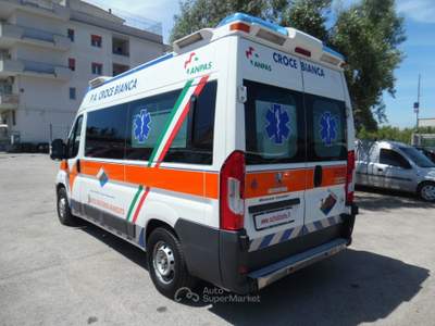 Peugeot Boxer AMBULANZA Bianco usata Qualiano