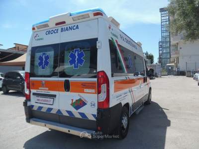 Peugeot Boxer AMBULANZA Bianco usata Qualiano
