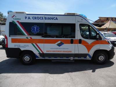Peugeot Boxer AMBULANZA Bianco usata Qualiano