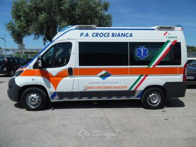 Peugeot Boxer AMBULANZA Bianco usata Qualiano
