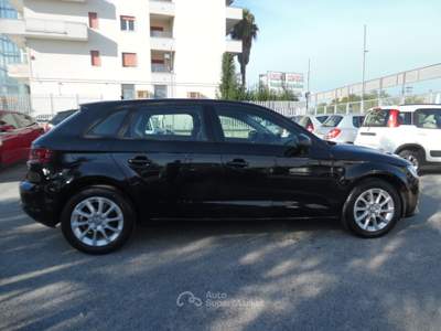 Audi A3 SPB 1.6 TDI Business Nero usata Qualiano