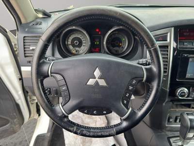 Mitsubishi Pajero 3.2 100th Auto Bianco usata Roma