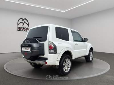 Mitsubishi Pajero 3.2 100th Auto Bianco usata Roma