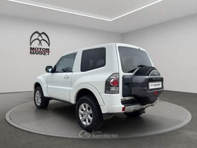 Mitsubishi Pajero 3.2 100th Auto Bianco usata Roma