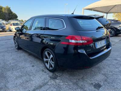 Peugeot 308 308 PureTech Turbo 130 S&S ALLURE Nero usata Mesagne