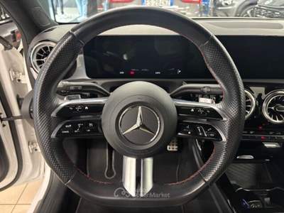Mercedes-Benz Classe A A 180 d Automatic AMG Line Premium Bianco usata Torino