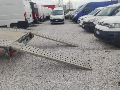 Iveco Daily C25C 29L12 2.3 115CV PATENTE B Bianco usata Prato