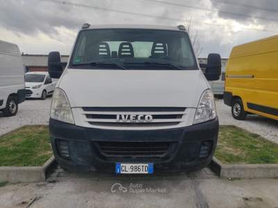 Iveco Daily C25C 29L12 2.3 115CV PATENTE B Bianco usata Prato