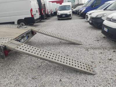Iveco Daily C25C 29L12 2.3 115CV PATENTE B Bianco usata Prato