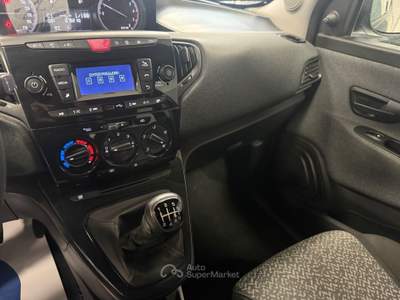 Lancia Ypsilon Hybrid UnYca 69CV Ok Neopatentati Nero usata Prato