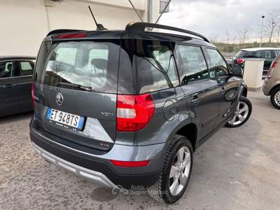 Skoda Yeti Outdoor 2.0 TDI CR 110 CV 4x4 Elegance Grigio usata ALTAMURA
