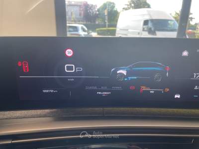 Peugeot 3008 Hybrid 145 e-DCS6 Allure PROMO Blu/Azzurro usata Casalgrande