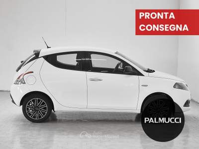 Lancia Ypsilon 1.0 FireFly 70cv Hybrid Gold usata Prato
