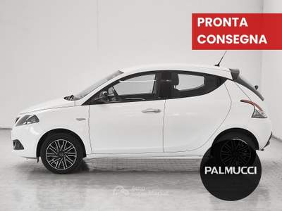 Lancia Ypsilon 1.0 FireFly 70cv Hybrid Gold usata Prato