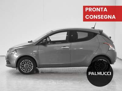 Lancia Ypsilon 1.0 FireFly 70cv Hybrid Gold Plus usata Prato