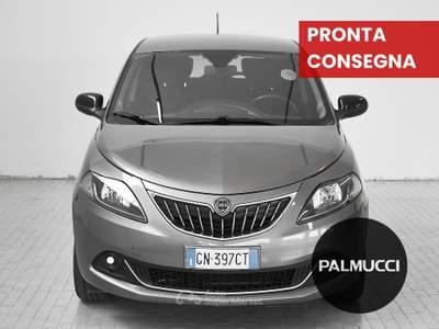 Lancia Ypsilon 1.0 FireFly 70cv Hybrid Gold Plus usata Prato