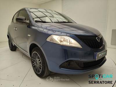 Lancia Ypsilon III 2021 1.0 firefly hybrid Oro s&s 70cv Blu/Azzurro usata Erba