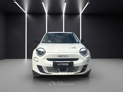 Fiat 600 Hybrid 100 CV DCT MHEV La Prima Bianco usata Napoli