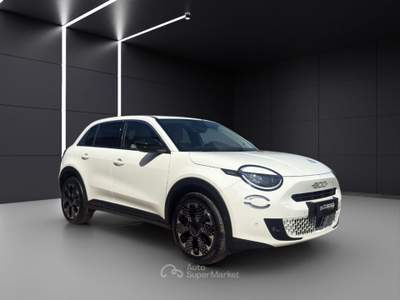 Fiat 600 Hybrid 100 CV DCT MHEV La Prima Bianco usata Napoli