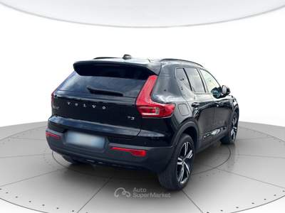 Volvo XC40  1.5 t3 r-design 163cv auto Nero usata Padova