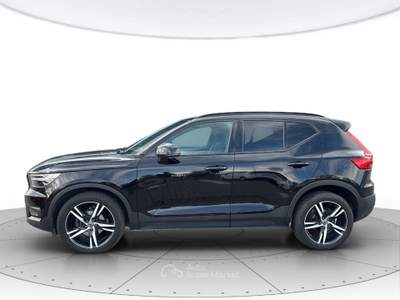 Volvo XC40  1.5 t3 r-design 163cv auto Nero usata Padova