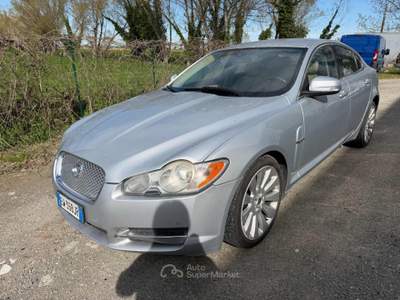 Jaguar XF vettura per operatori del settore Argento usata Parma