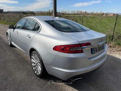 Jaguar XF vettura per operatori del settore Argento usata Parma