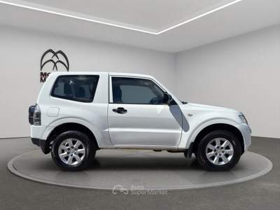 Mitsubishi Pajero 3.2 100th Auto Bianco usata Roma