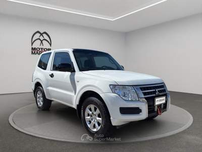 Mitsubishi Pajero 3.2 100th Auto Bianco usata Roma