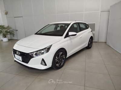 Hyundai i20 1.2 MPI Bose Bianco usata Mugnano di Napoli