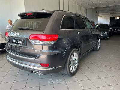 Jeep Grand Cherokee Grand Cherokee IV 2013 3.0 crd  Summit 250cv auto Grigio usata Cernusco sul Naviglio