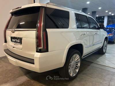 Cadillac Escalade Escalade IV 2015 6.2 V8 Platinum auto Bianco usata Cernusco sul Naviglio