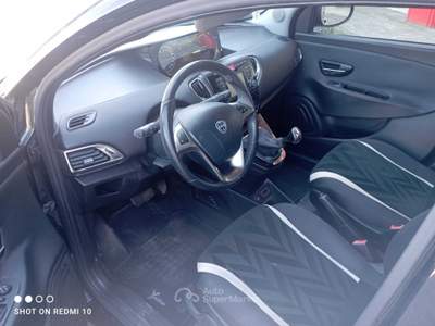 Lancia Ypsilon Ideale per neopatentati Nero usata Pantigliate