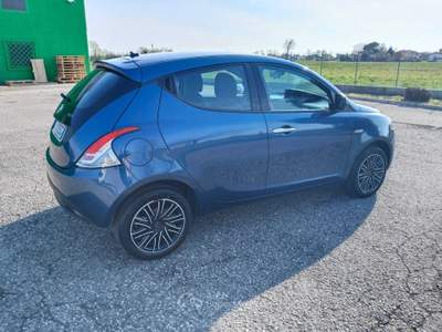 Lancia Ypsilon LANCIA YPSILON 1.0 FIRE FLY HYBRID Blu/Azzurro usata Azzano Decimo