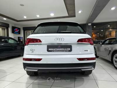 Audi Q5 40 2.0 TDI 204CV Quattro S tronic Business Navi Bianco usata Mirabella Imbaccari